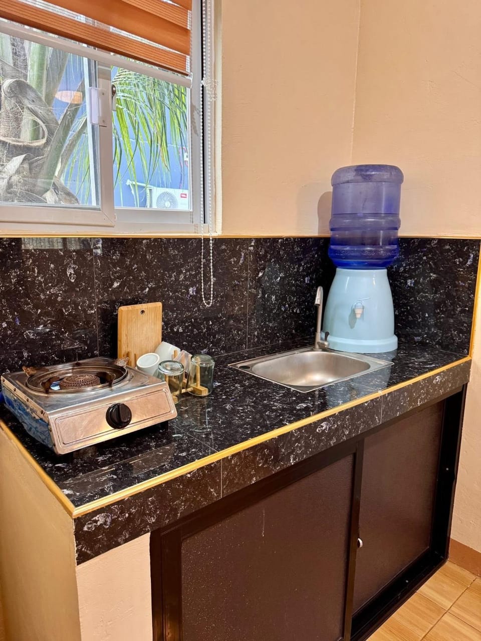 R&A Haven Guest House Bed and Breakfast in Central Visayas