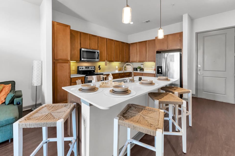 DT Loft with Pool, Gym, UG Parking Apartment in Houston