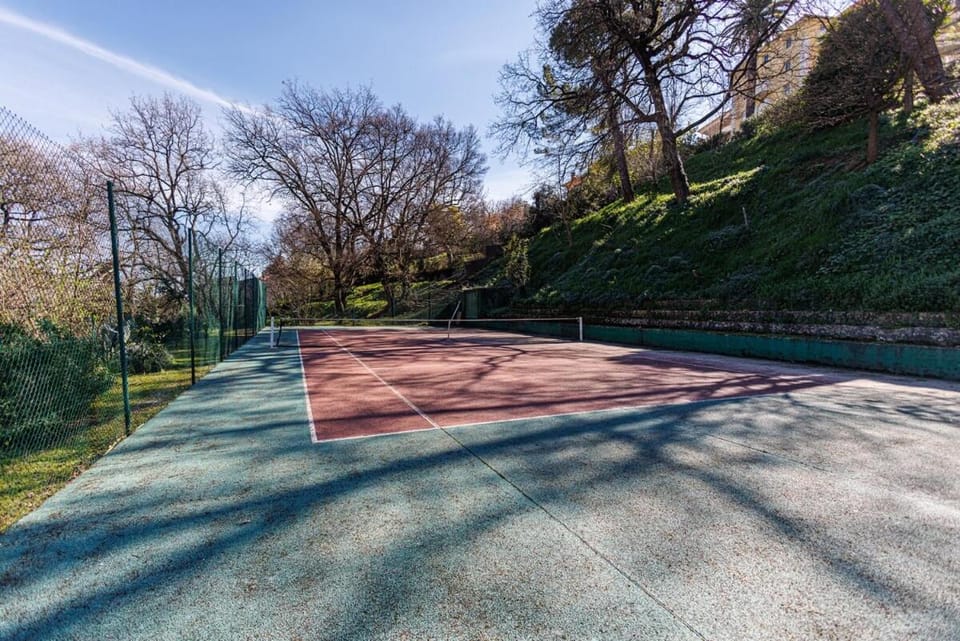 Bel appartement Terrasse- Piscine- Tennis- Parking Apartment in Vence