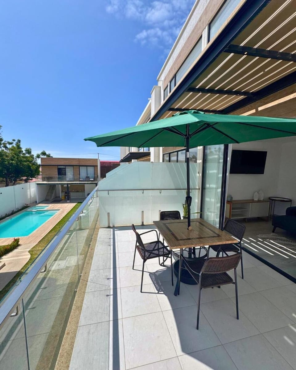 Balcony/Terrace, Pool view