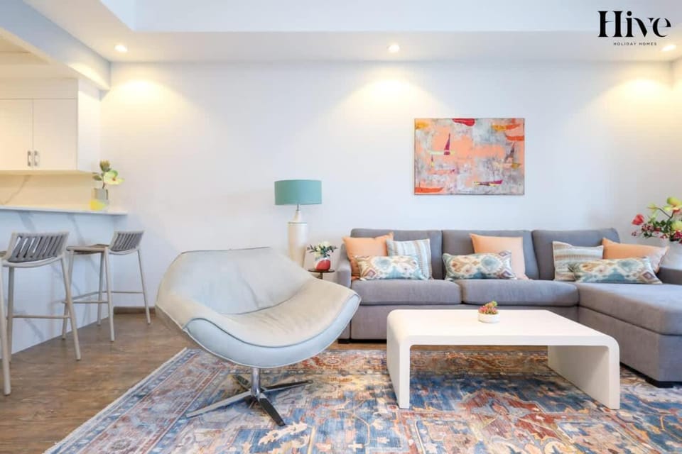 Gorgeous 1-Bedroom Apartment at Churchill Tower - Business Bay Apartment in Dubai