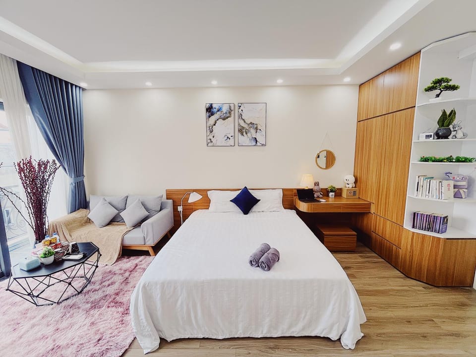 Bed, Living room, Photo of the whole room, Bedroom, wardrobe