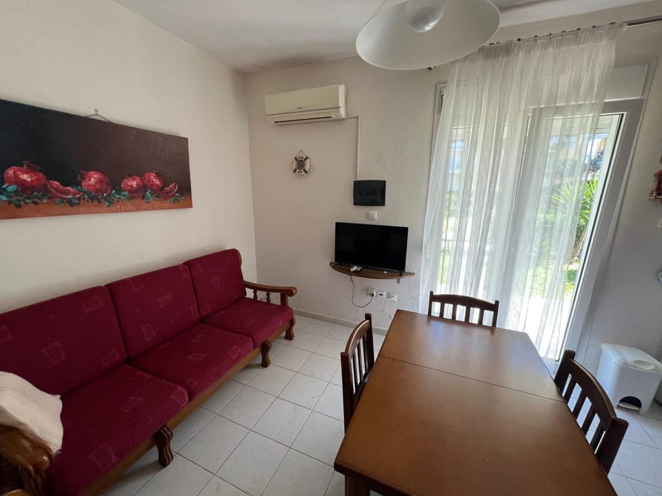 Seating area, air conditioner