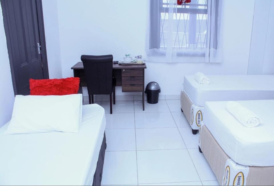 4 Callington guest house Bed and Breakfast in Port Elizabeth