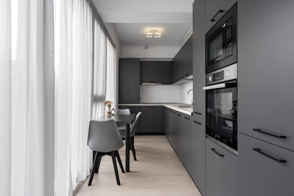 Kitchen or kitchenette, Dining area, stove