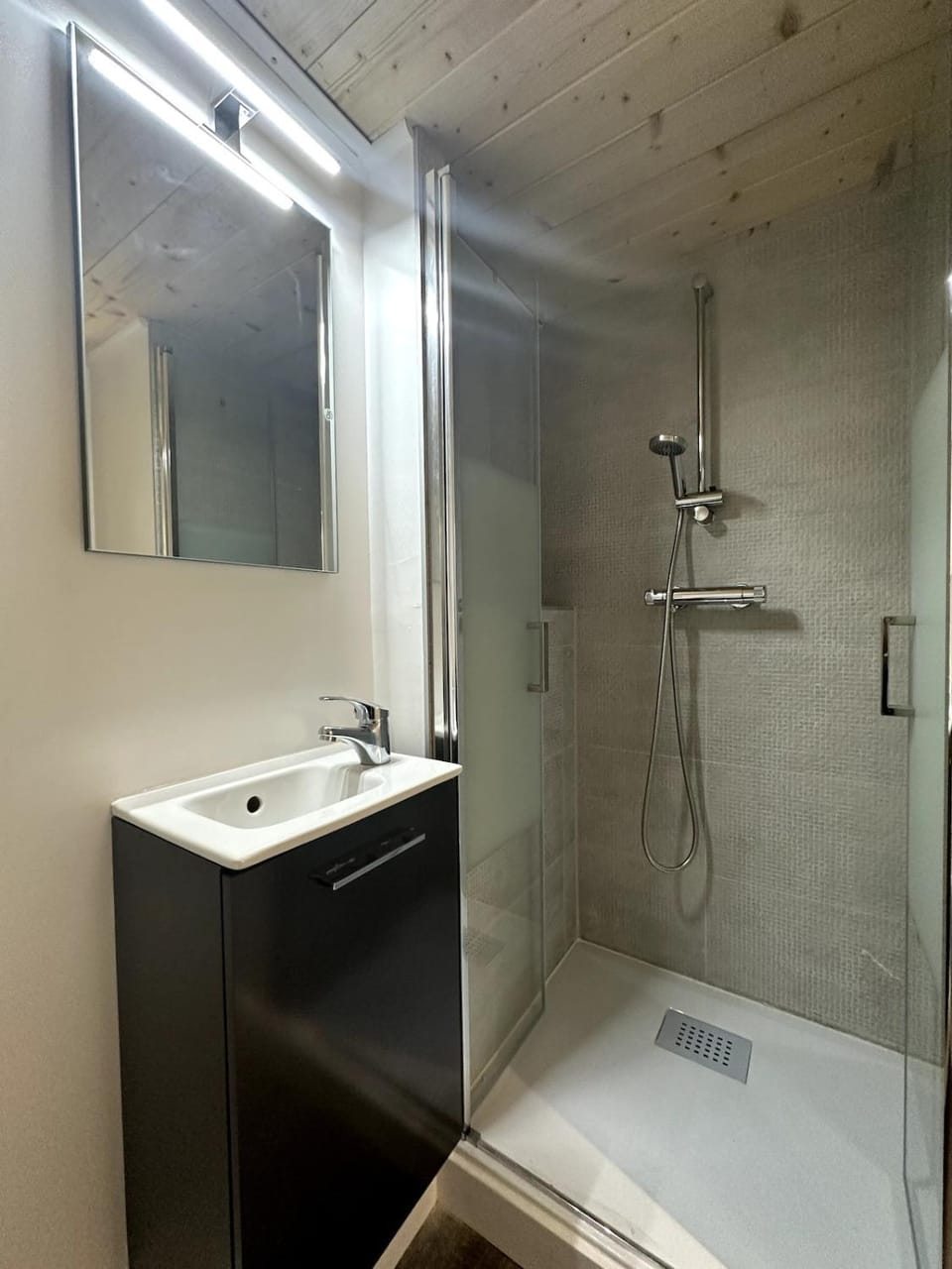 Shower, Bathroom