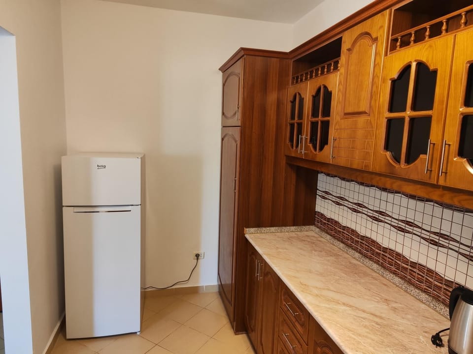 Kitchen or kitchenette, oven, stove
