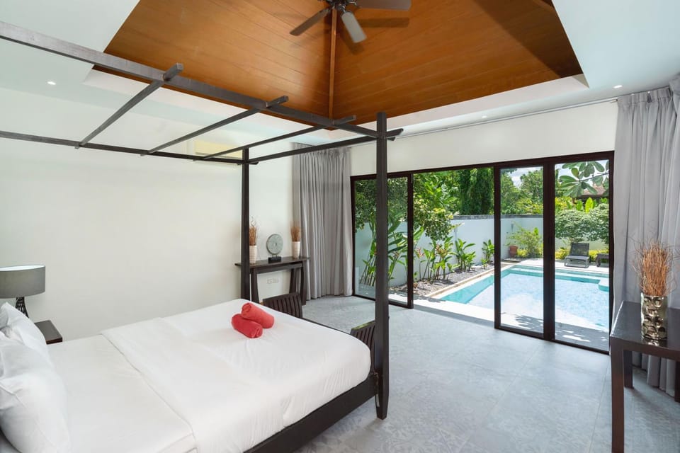 Bedroom, Swimming pool