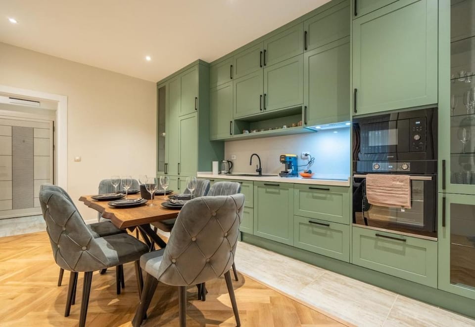 Elegant & Stylish 2-Bedroom Apartment Apartment in Sofia