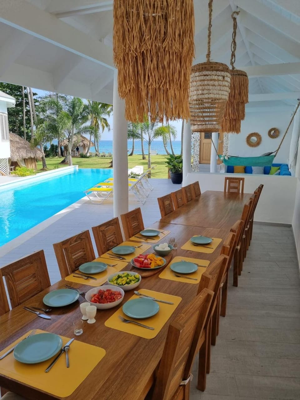 Food and drinks, Dining area, Pool view, Swimming pool