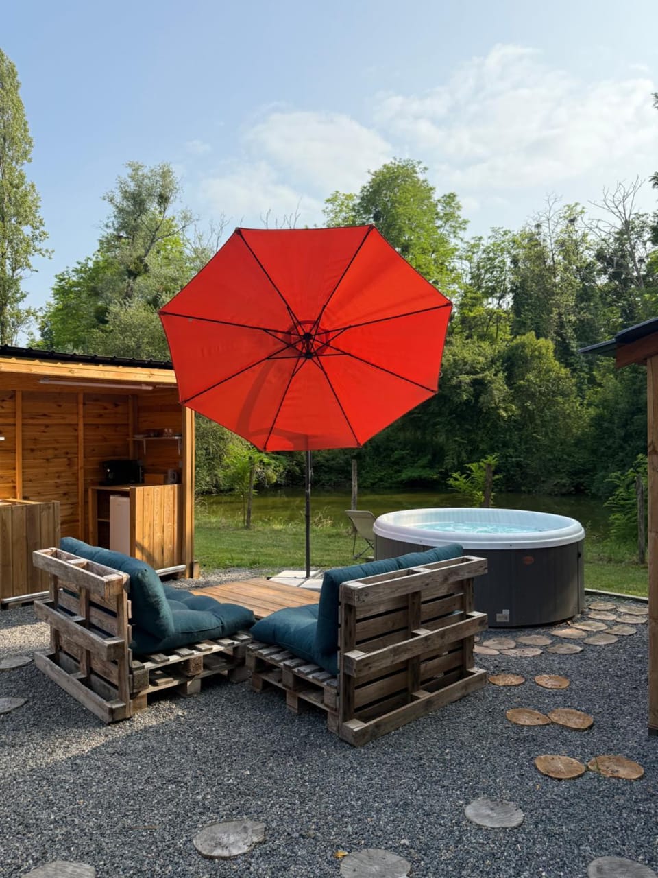 Patio, Natural landscape, Garden, Hot Tub, Garden view, Pool view, Swimming pool, sunbed