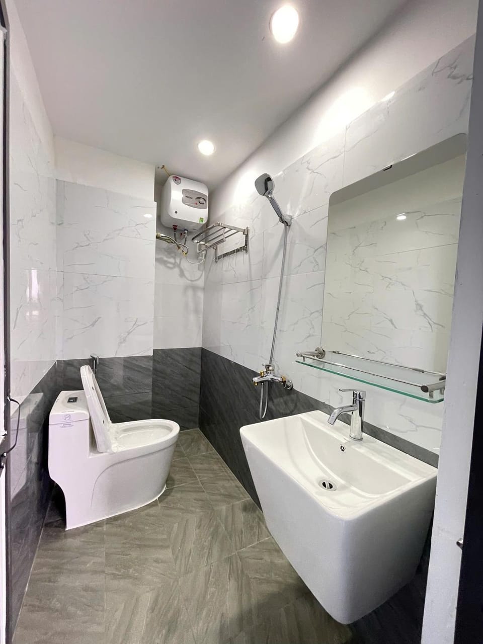 25 House Tân Ấp Hồng Hà Apartment in Hanoi