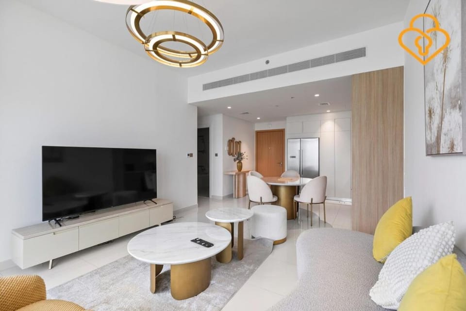 Keysplease 2 BR Beach Vista, Emaar Beachfront Apartment in Dubai