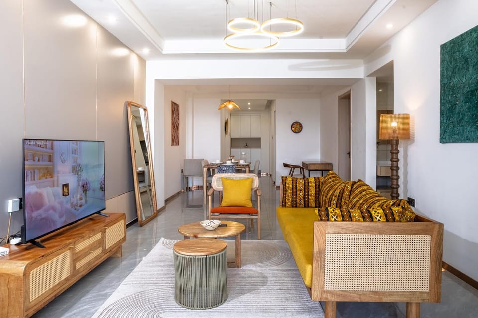TV and multimedia, Living room, Seating area, Evening entertainment