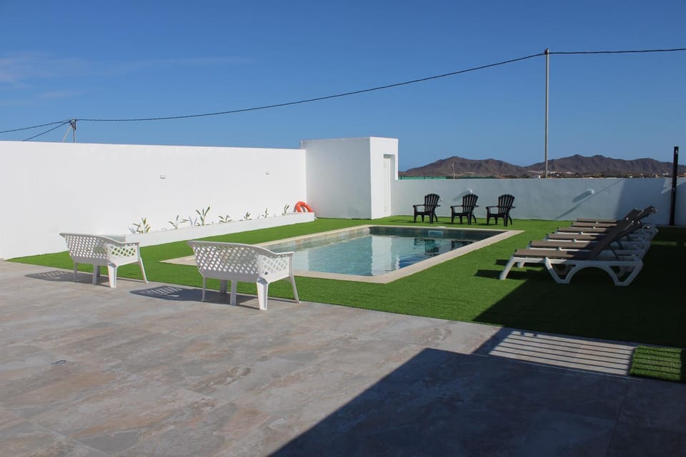 Swimming pool, Swimming pool, sunbed