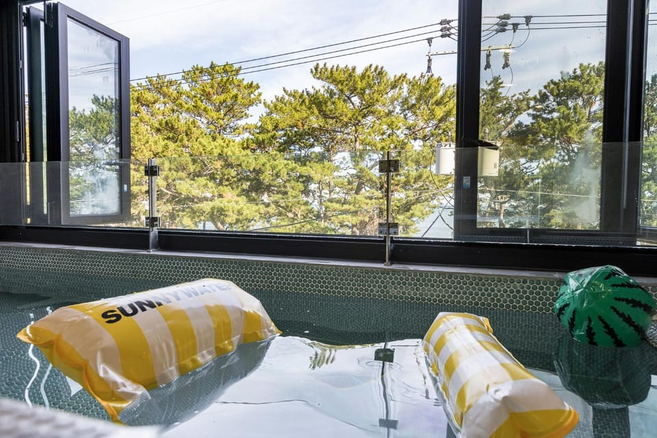 Swimming pool