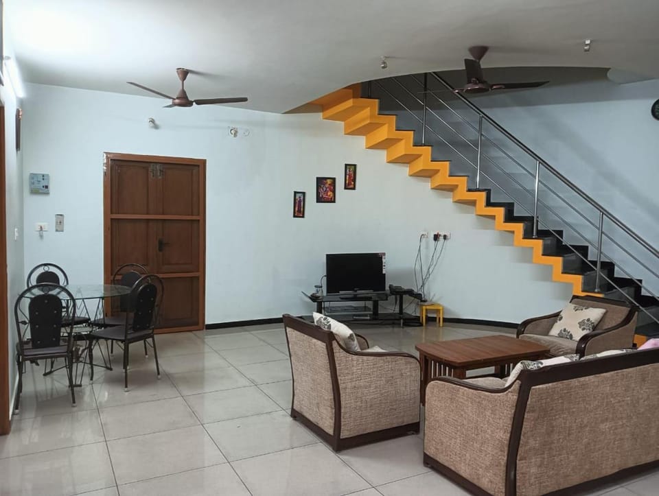 Communal lounge/ TV room, Living room