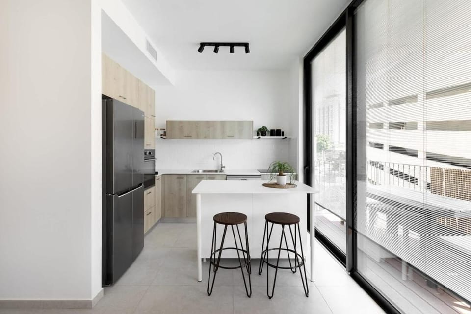 Beachfront 2BR withTerrace in TLV By SweetyGuest Apartment in Tel Aviv-Yafo