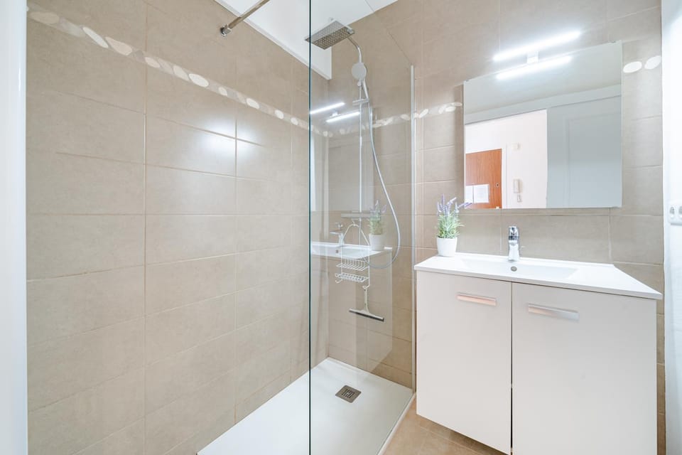 Shower, Bathroom