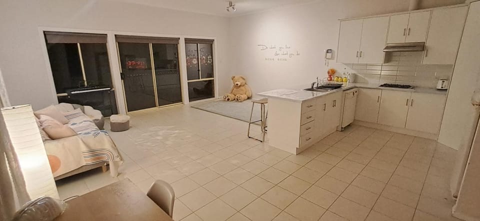 south Brighon 4 mins to beach near cafe shops Vacation rental in Adelaide