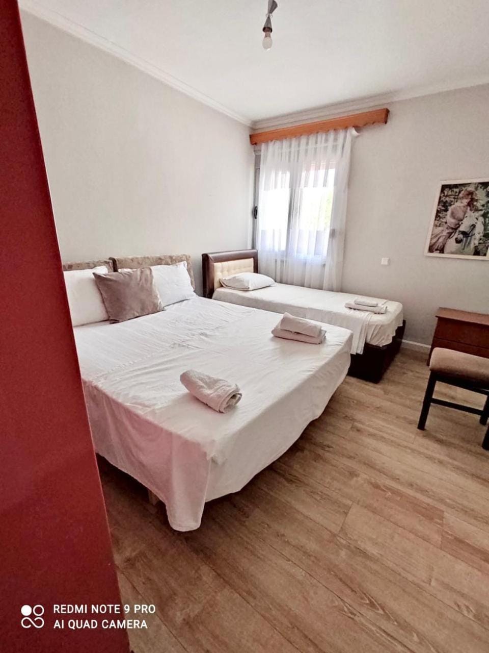 Bed, Photo of the whole room, Bedroom, towels