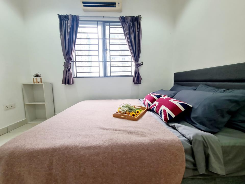 Bed, Photo of the whole room, Bedroom, air conditioner