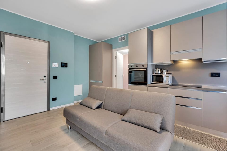 Kitchen or kitchenette, Living room, oven