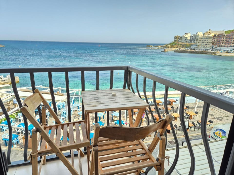 Patio, Nearby landmark, Day, Natural landscape, View (from property/room), Balcony/Terrace, Beach, Sea view