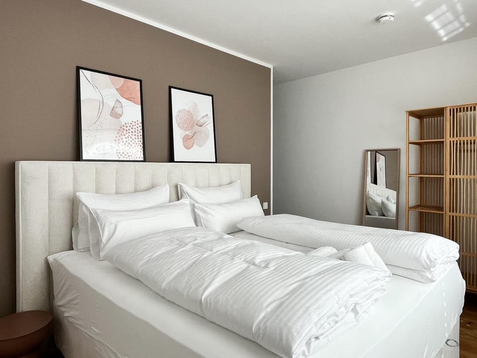 YUVA HOMES Germering - 100m2 - nahe München - 2 Bäder - S-Bahn Apartment in Bavaria