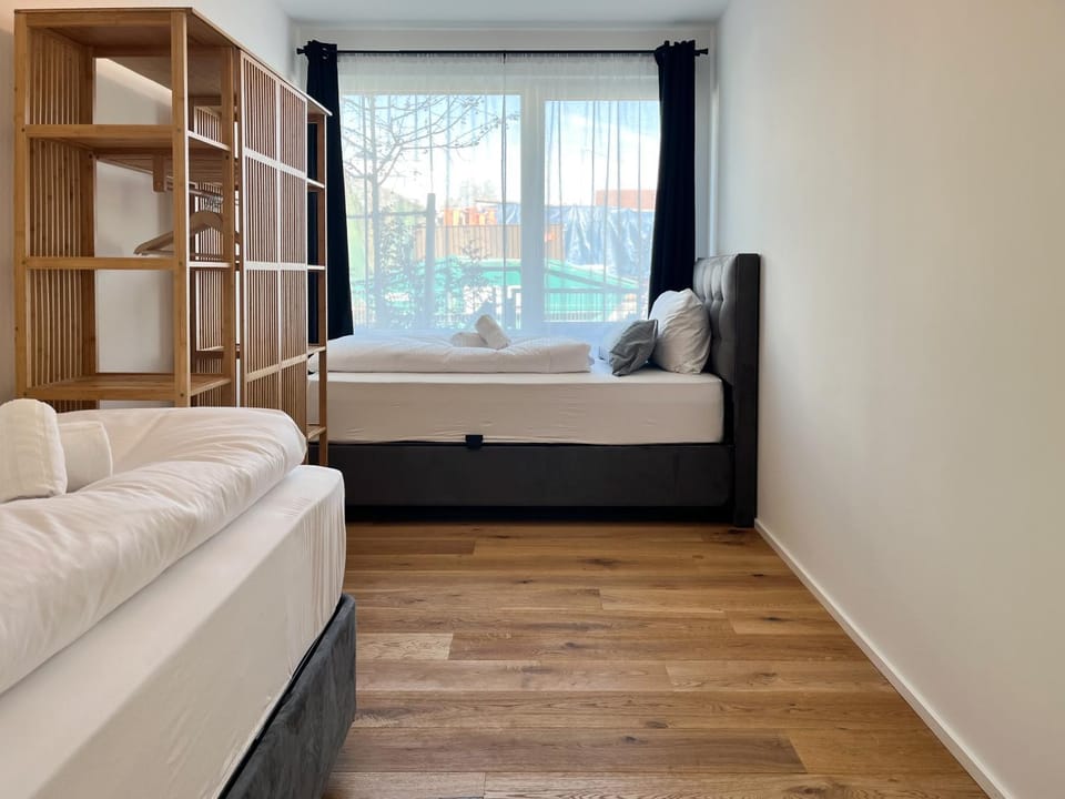YUVA HOMES Germering - 100m2 - nahe München - 2 Bäder - S-Bahn Apartment in Bavaria