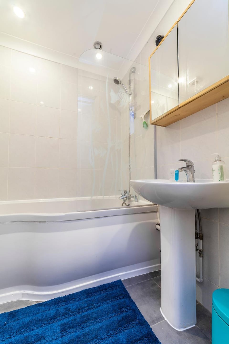 Shower, Bathroom, Bath, towels