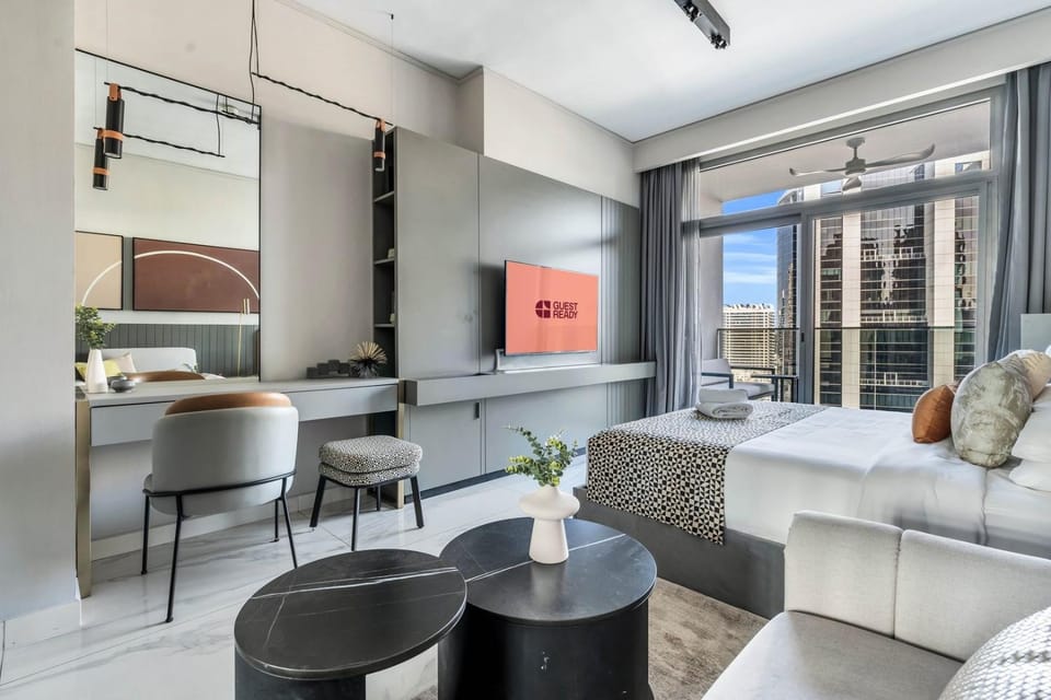 GuestReady - Canal View Studio Near Downtown Apartment in Dubai