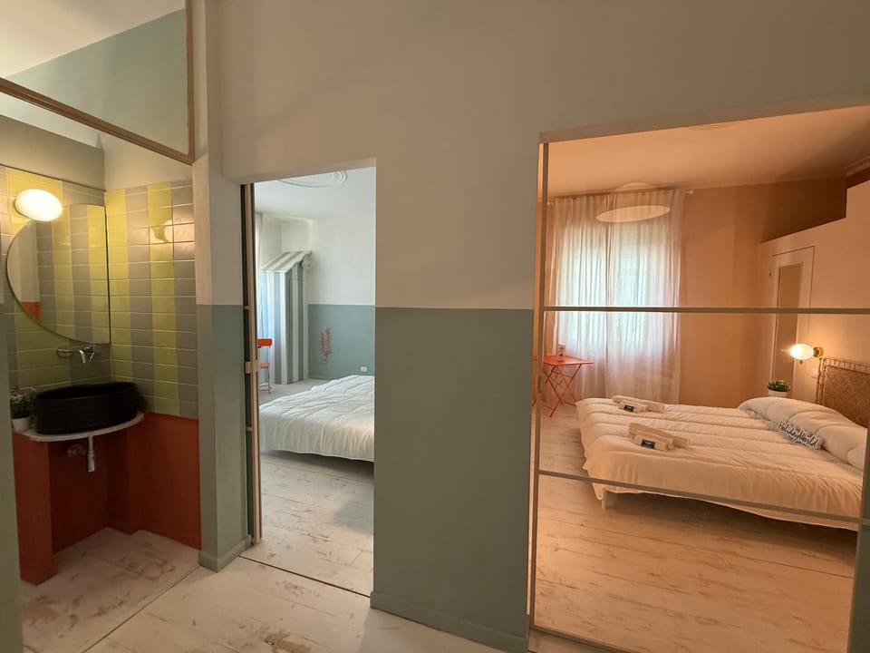 Bed, Bathroom, Photo of the whole room, Bedroom