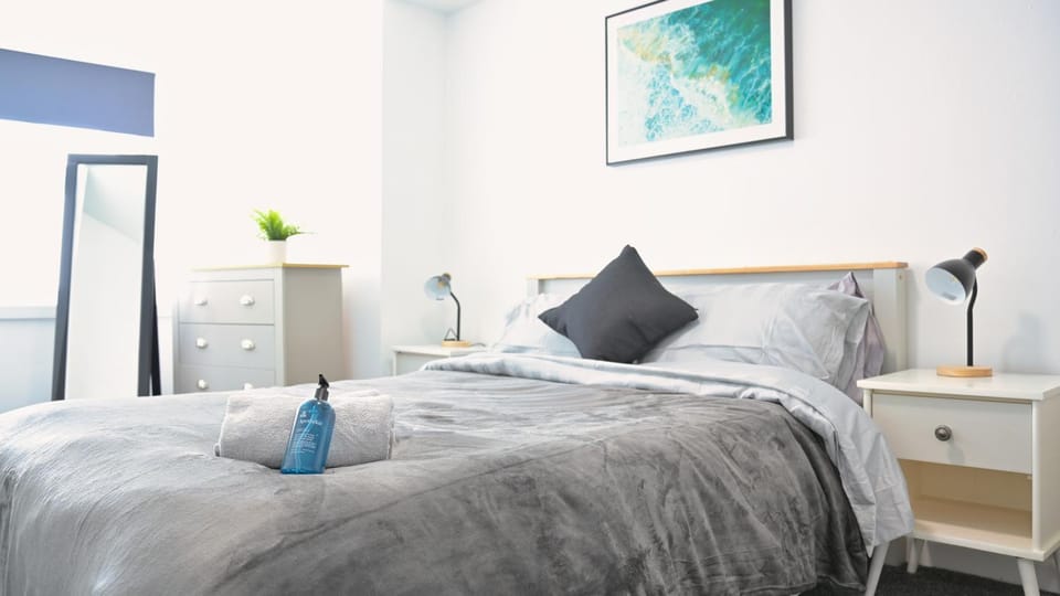 Bed, Bedroom, wardrobe