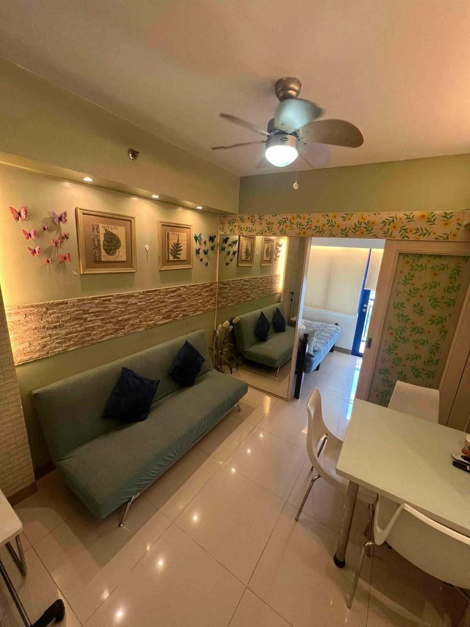 Sojourn at Sea Residences MOA Apartment in Pasay