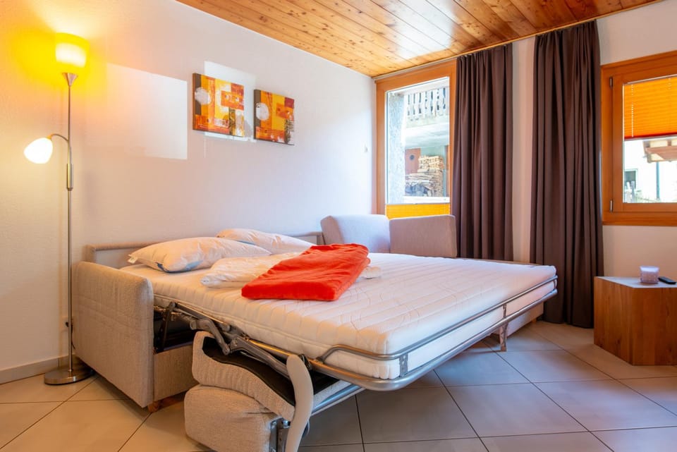 Bed, Photo of the whole room