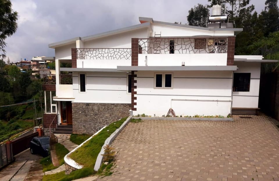 Property building, View (from property/room), Balcony/Terrace