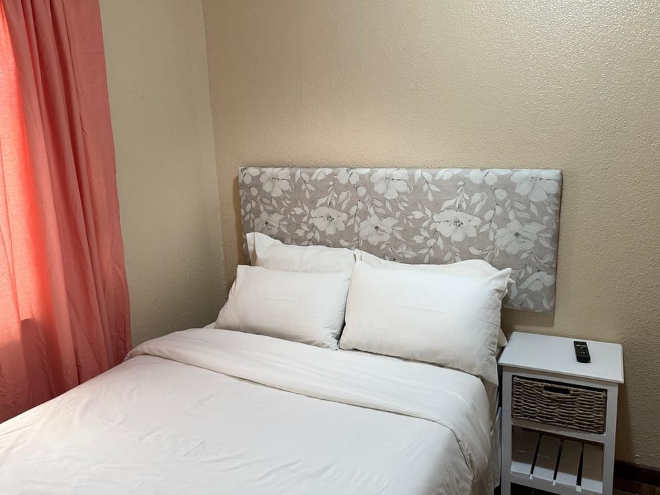 Miches House Bed and Breakfast in Cape Town