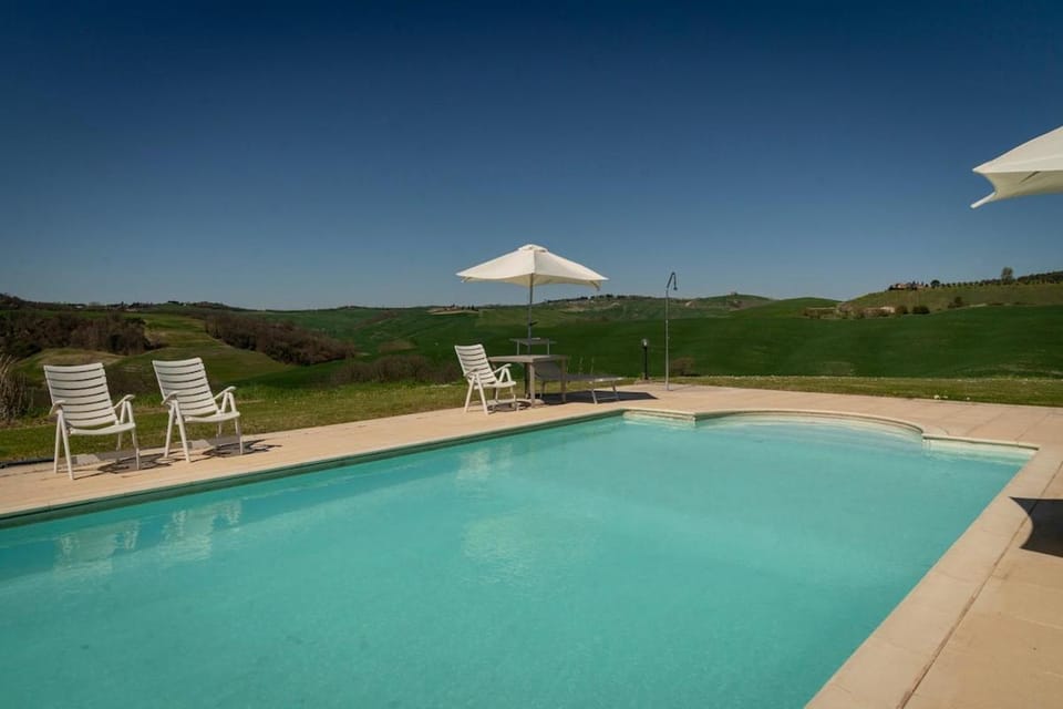 Day, Natural landscape, Mountain view, Pool view, Swimming pool, sunbed