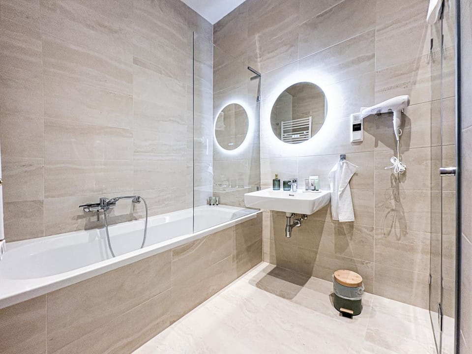 2 BDR - Apartment Charming, in Vienna's City Center Apartment in Vienna
