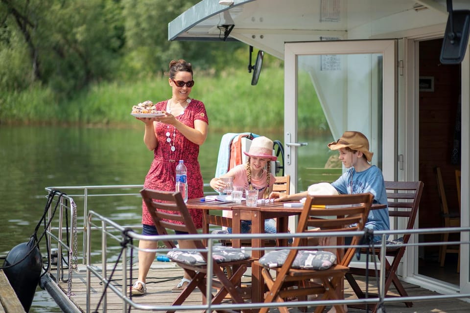 People, Natural landscape, Lake view, group of guests