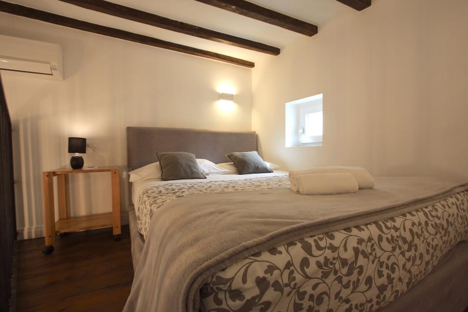 Navona Terrace 2BR Holiday House Apartment in Rome