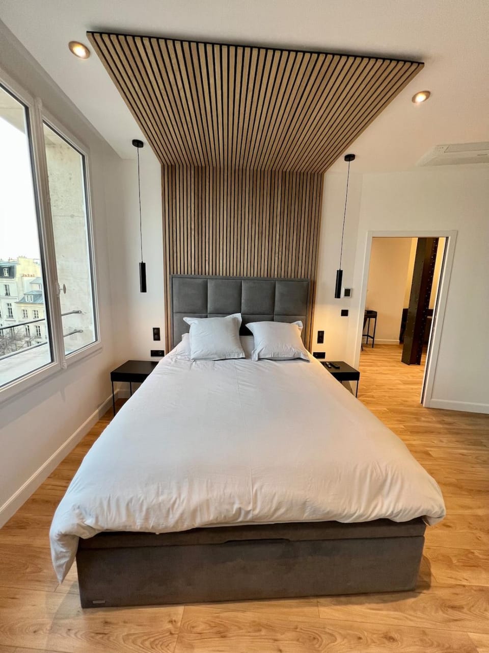 Spacious newly renovated loft with AC Apartment in Paris