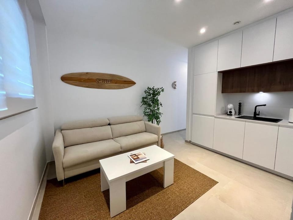 NEW Casa Ratón Central, Pool, WiFi, Parking, EVCharger Apartment in Tarifa