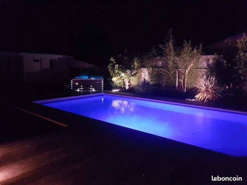 Maison Andernos Les Bains - Spa Jacuzzi et Piscine House in Andernos-les-Bains