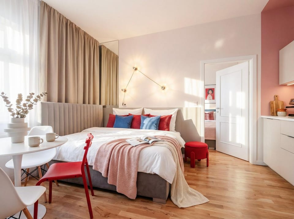 Bed, Kitchen or kitchenette, Bedroom
