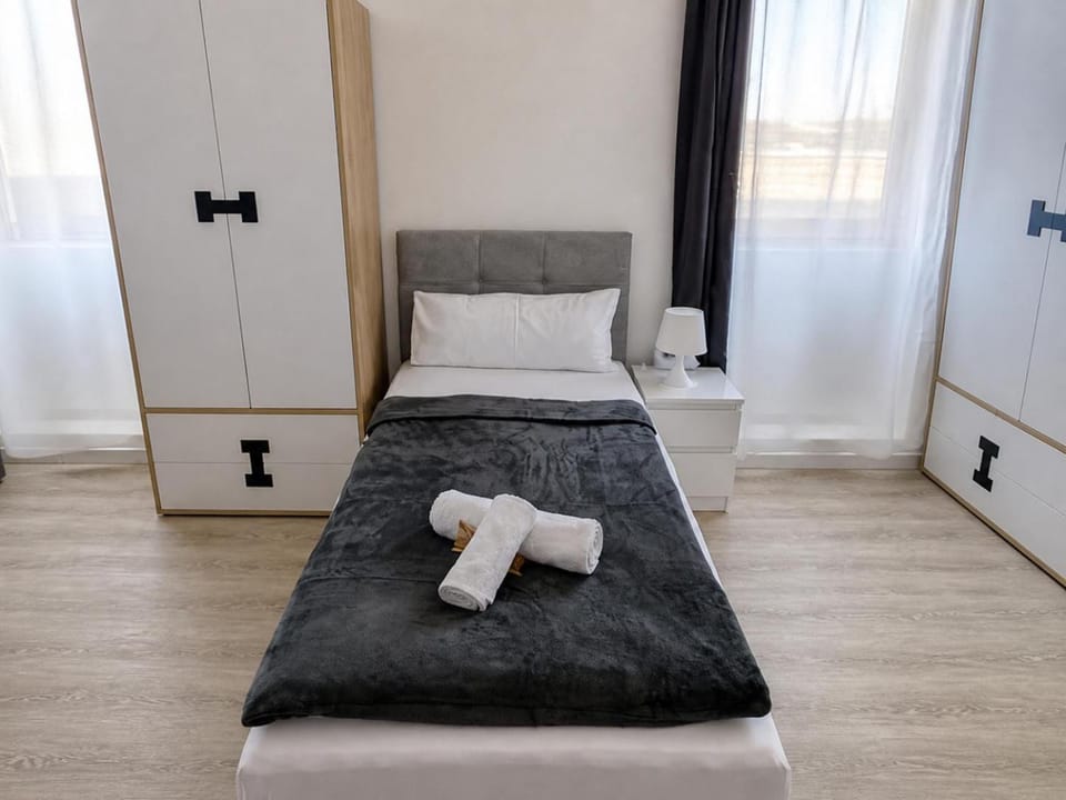 Bed, Photo of the whole room, Bedroom, towels, wardrobe