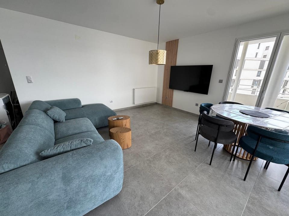 Appartement cosy avec terrasse Apartment in Lattes