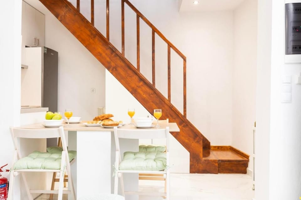 Food and drinks, Dining area