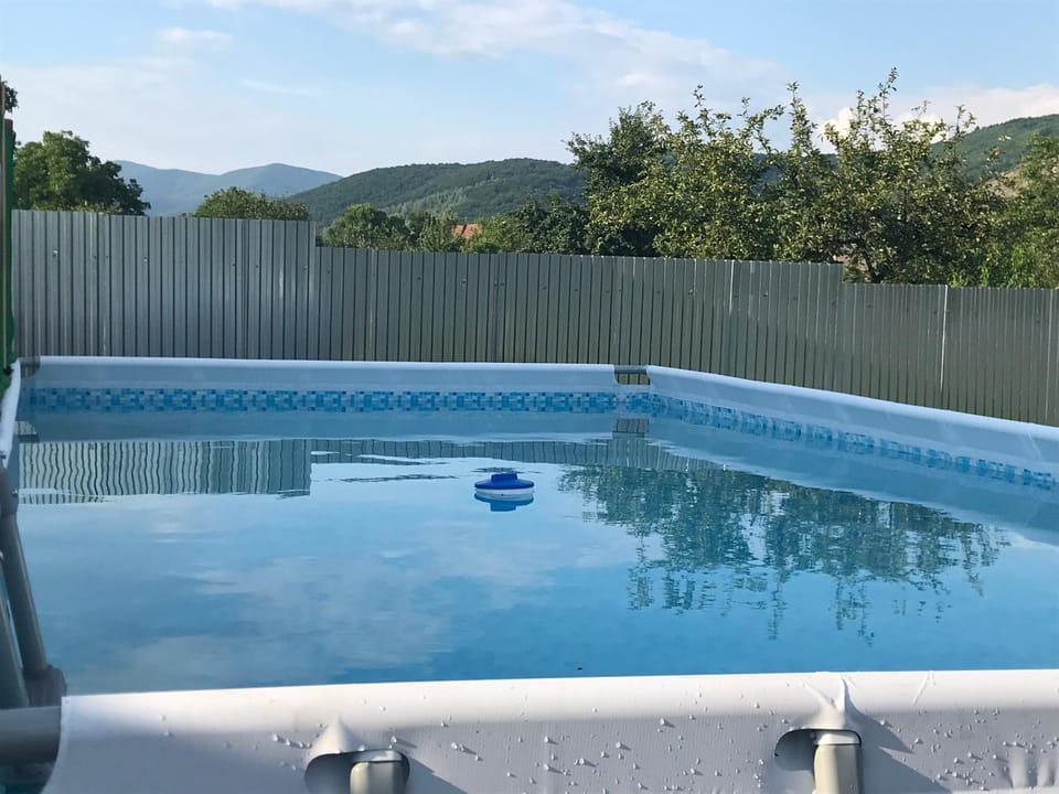Swimming pool, Swimming pool